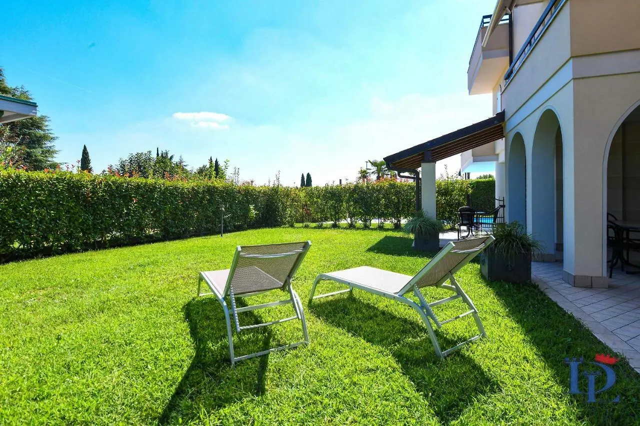 Desenzanoloft Official Partner Marriott Homes & Villas - Bea House, Sirmione With Private Garden And Share Pool 0*,
