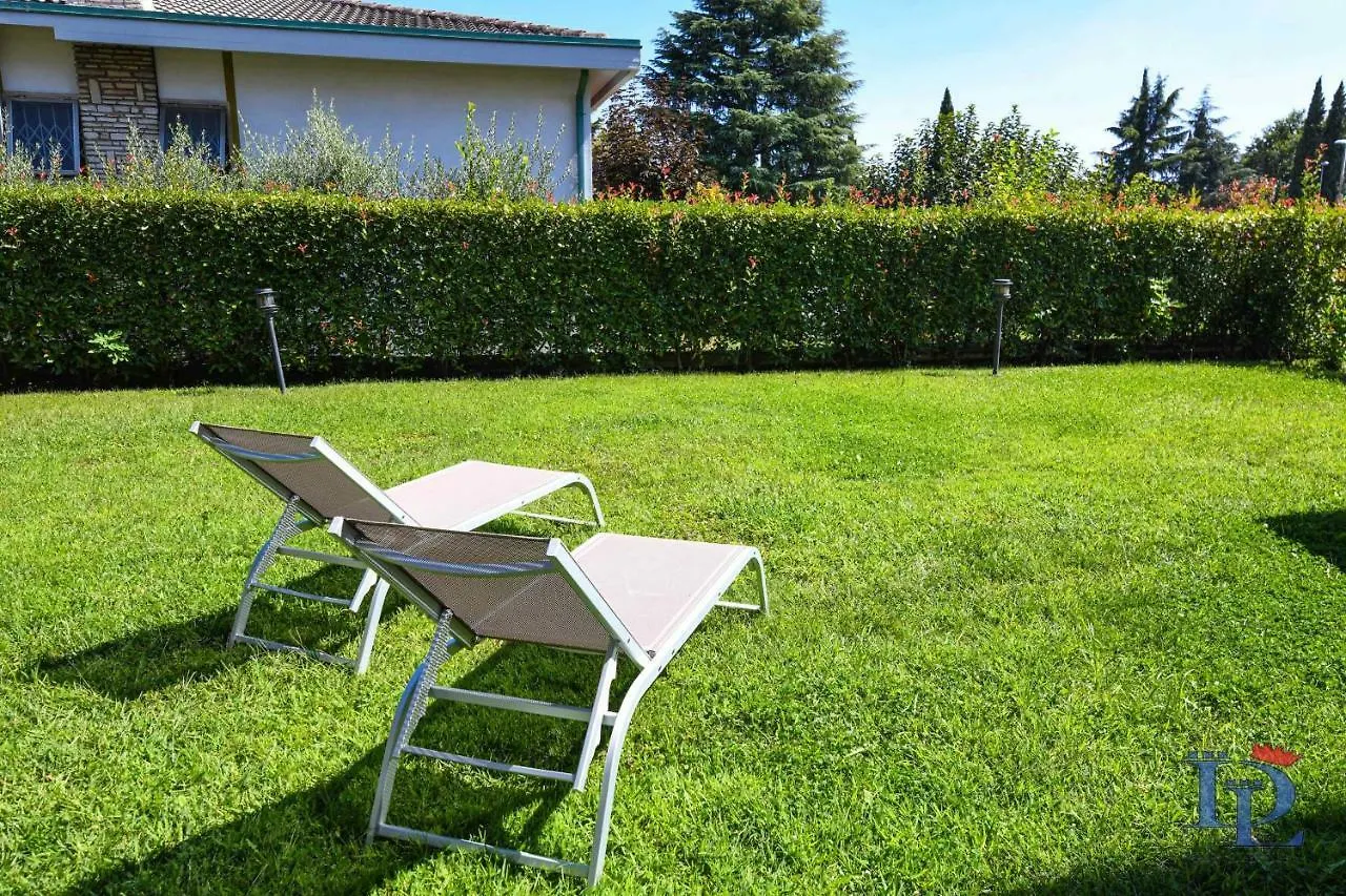 Daire Desenzanoloft Official Partner Marriott Homes & Villas - Bea House, Sirmione With Private Garden And Share Pool İtalya
