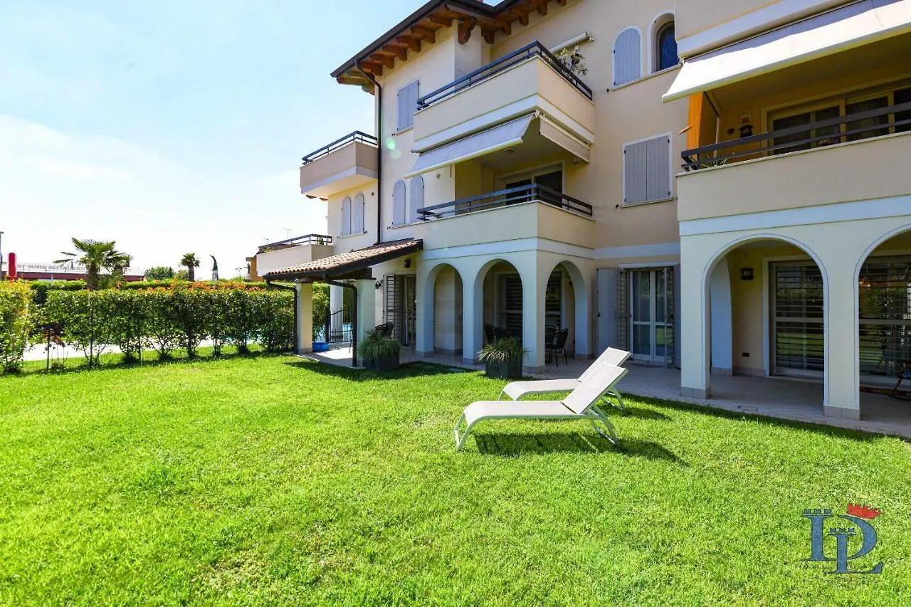 Desenzanoloft Official Partner Marriott Homes & Villas - Bea House, Sirmione With Private Garden And Share Pool 0*,  Italien