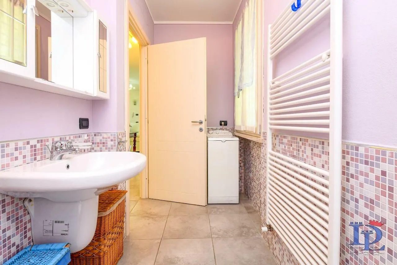 Apartment Desenzanoloft Official Partner Marriott Homes & Villas - Bea House, Sirmione With Private Garden And Share Pool Italien