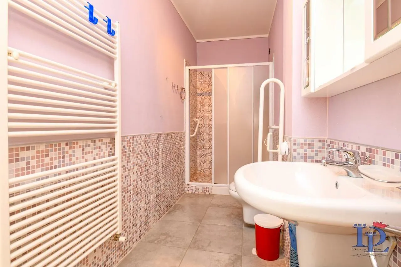 Desenzanoloft Official Partner Marriott Homes & Villas - Bea House, Sirmione With Private Garden And Share Pool Apartment